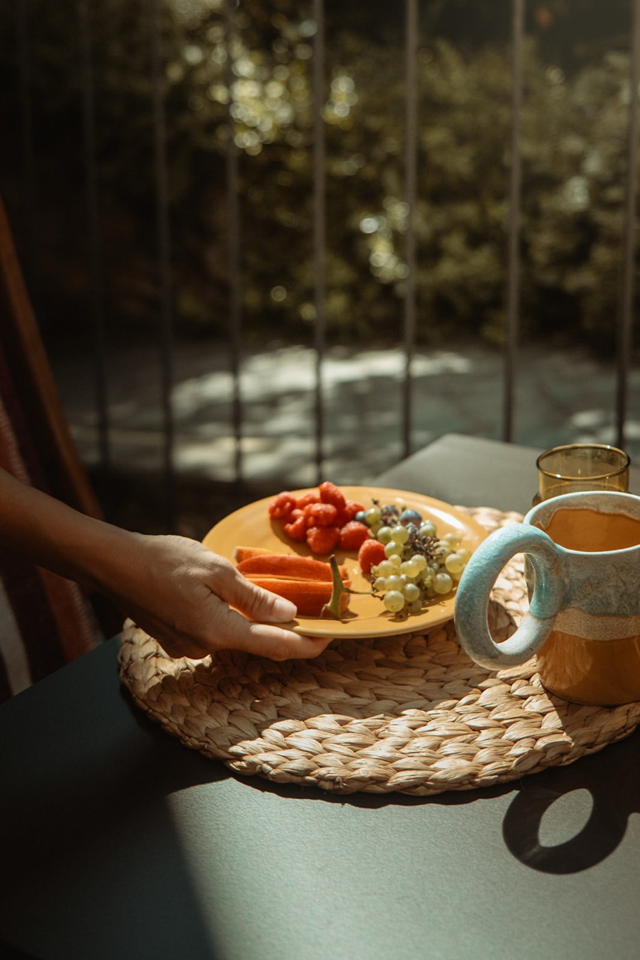 Frutta e caffè, con calma